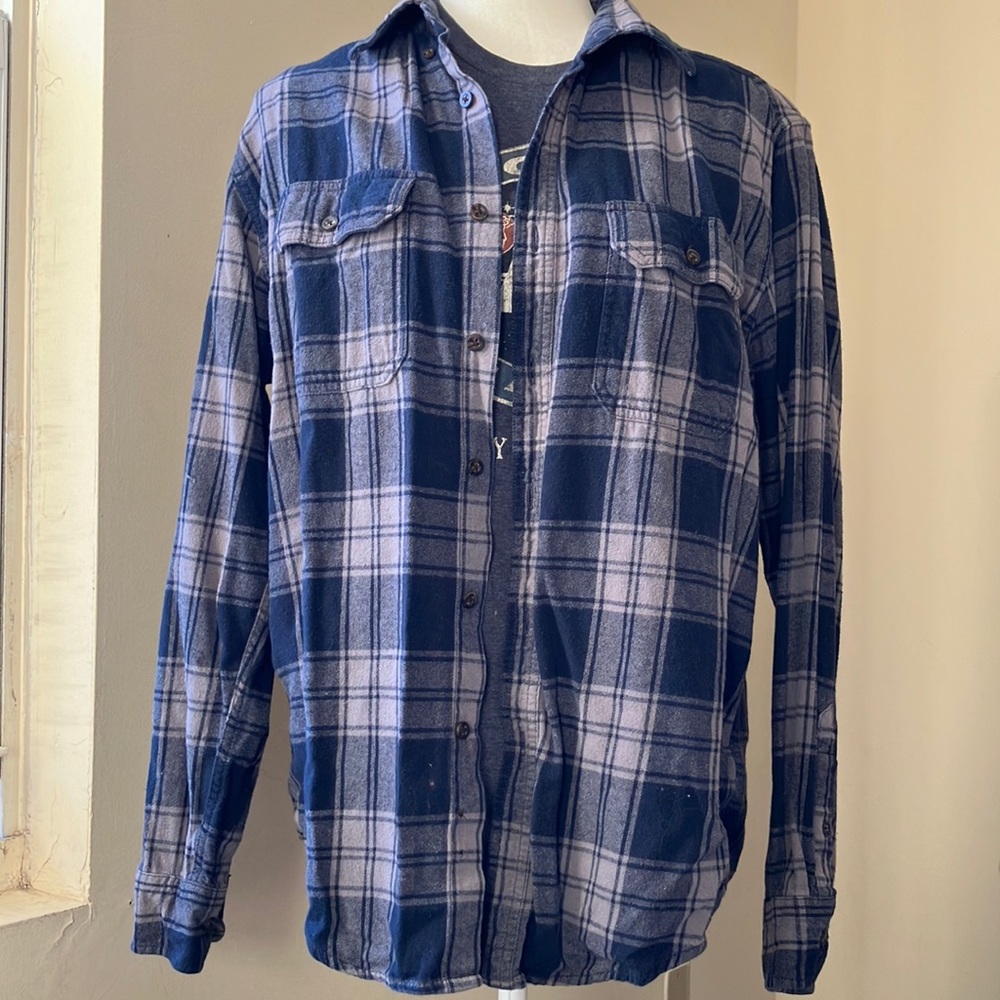 🌻Flannel M men’s t shirt